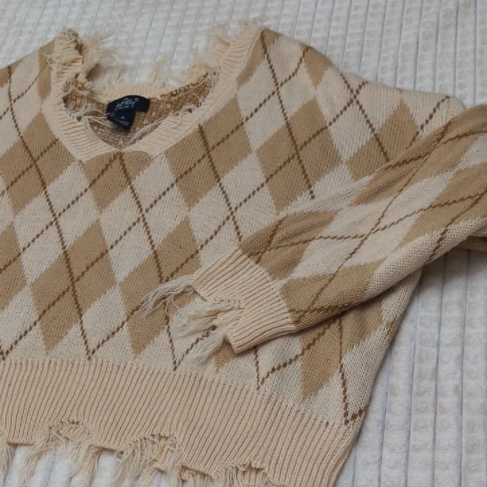 Distressed Beige Argyle Sweater XL Y2K Blokecore Whimsygoth - Picture 3 of 12